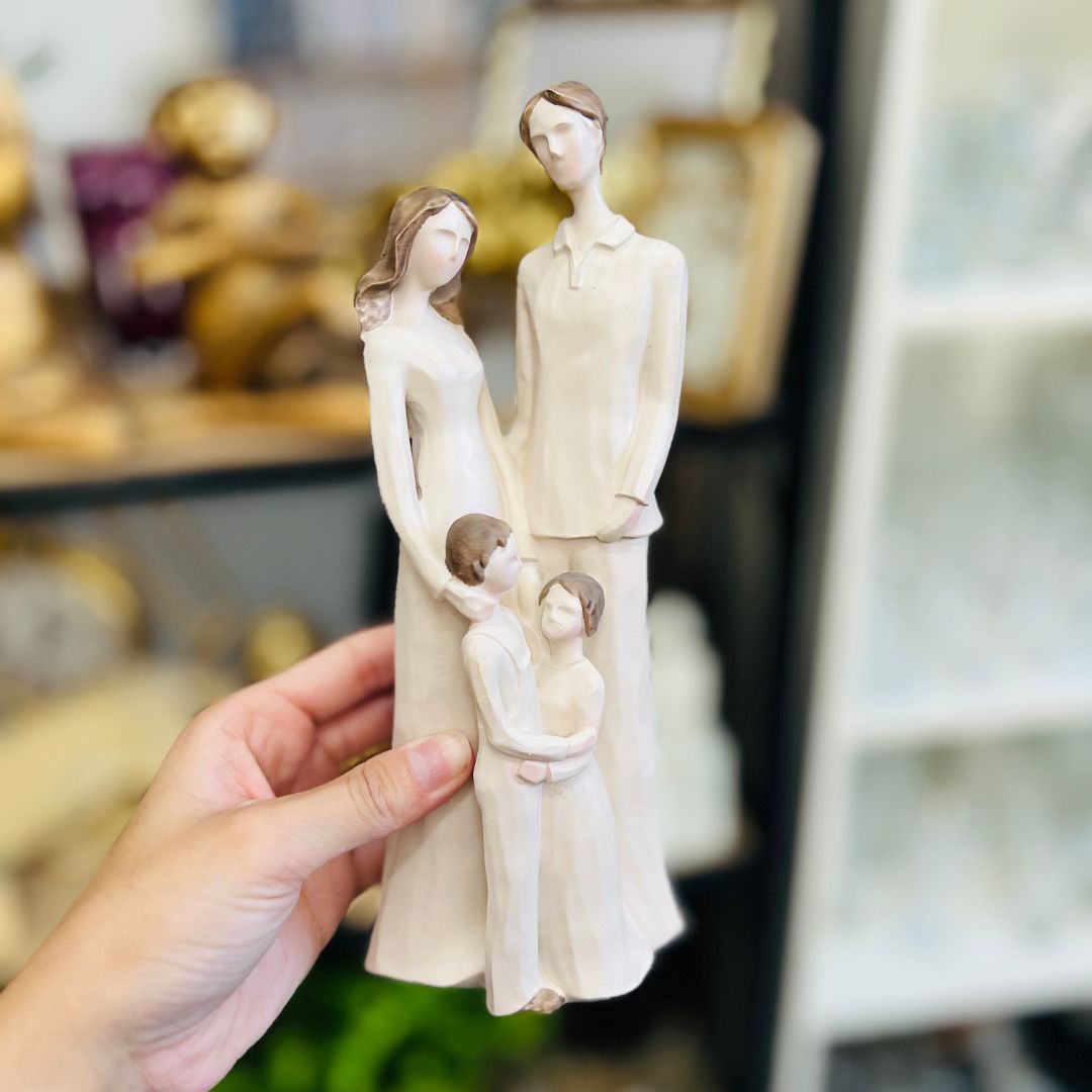 Figura Decorativo Família Com Casal de Crianças - 24cm