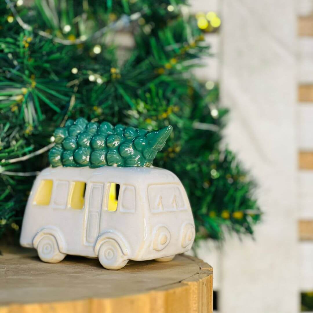 Natal Carro Com Pinheiro Decorativo - 11,1x7,3x13,2cm