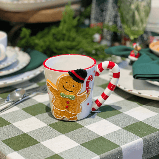Caneca Natalina de Cerâmica Gingerbread Menino 450ml 13cm