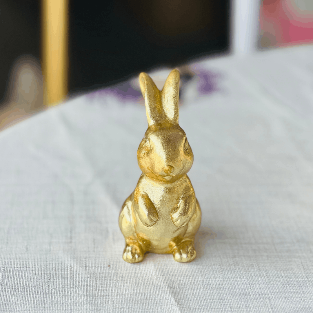 Coelho Dourado de Resina 5x6x10cm