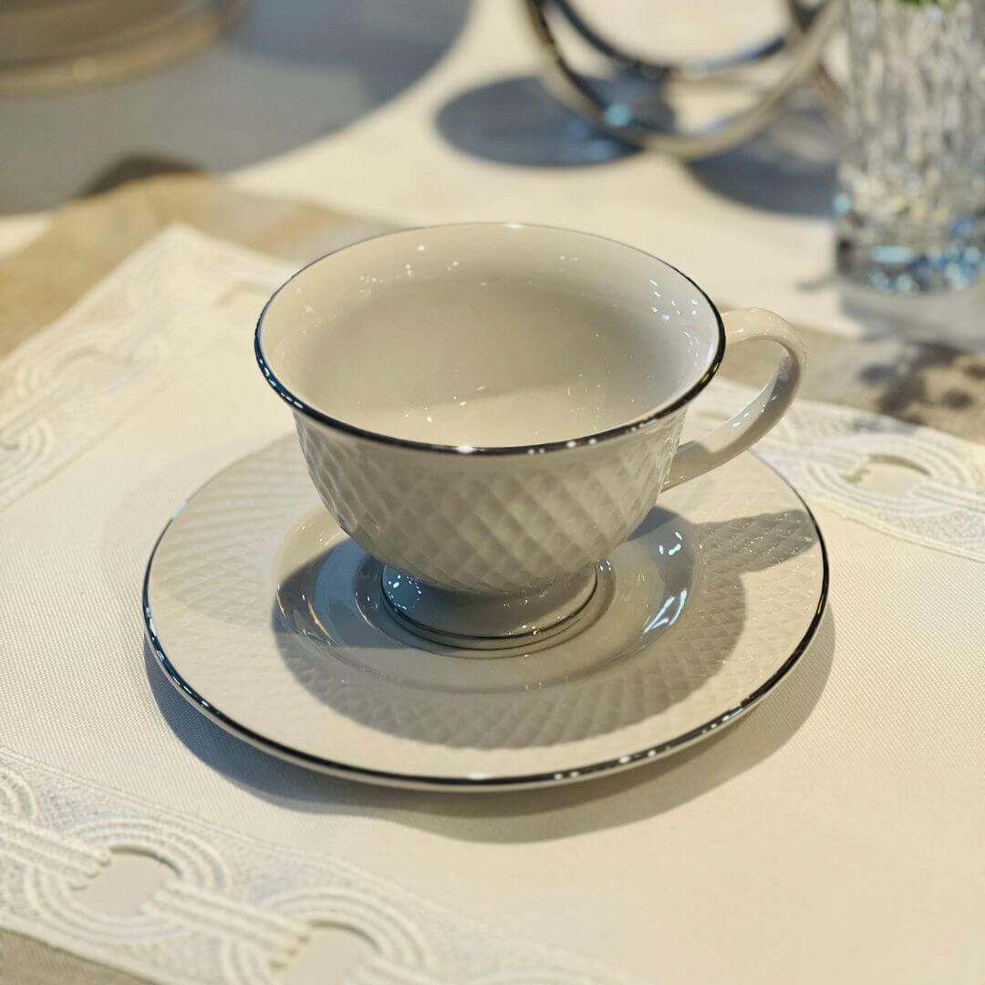 Xícara Com Pires de Porcelana Joaquina Prateado - 220ml