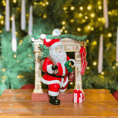Papai Noel Saindo da Lareira de Resina 22cm