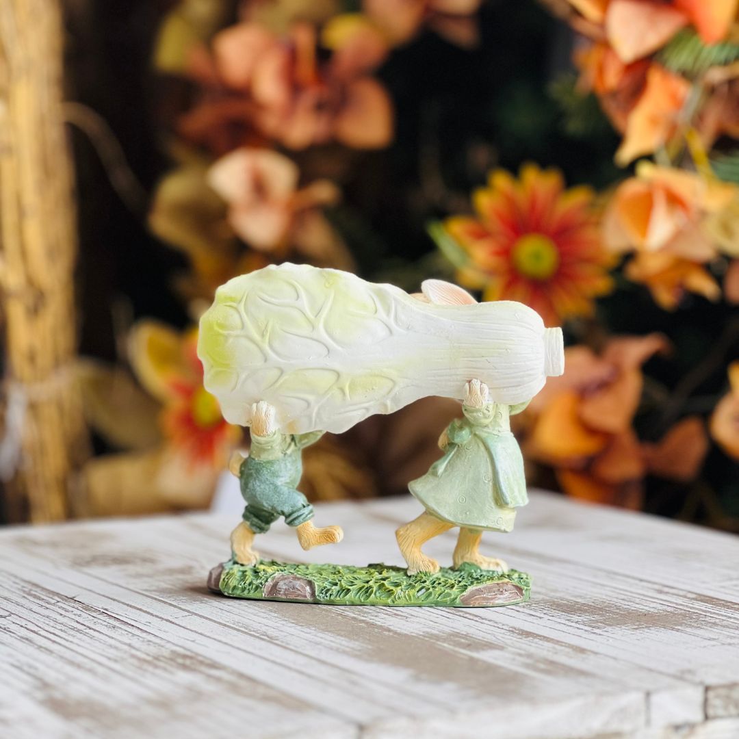 Coelho Decorativo com Repolho de Resina 15cm