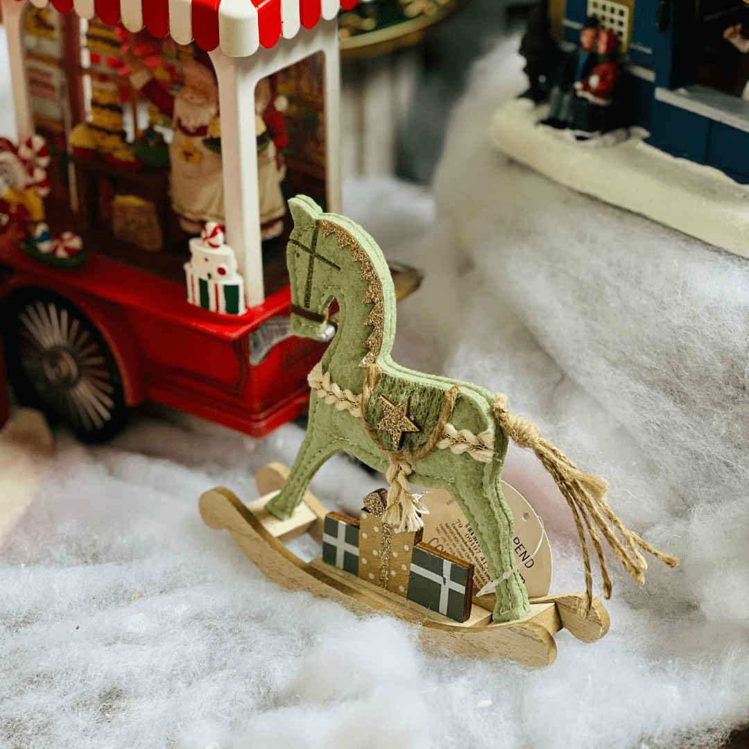 Cavalinho de Balanço Natalino Verde de Feltro 16cm