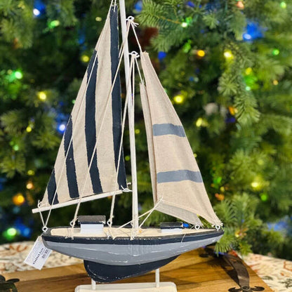 Escultura Decorativa em Madeira Barco à Vela  – 43cm