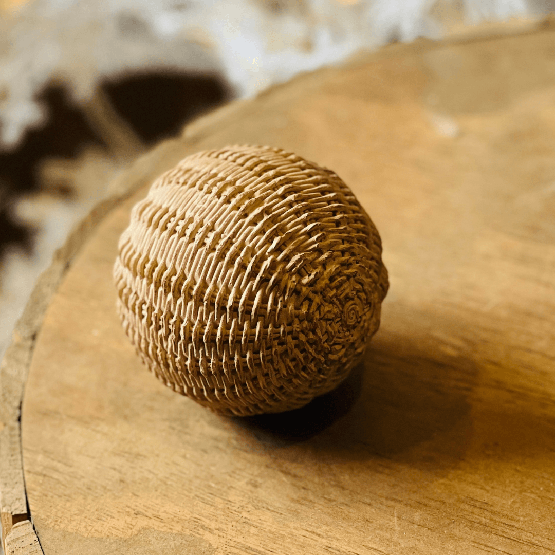 Bola Decorativa Trançada – 8 cm