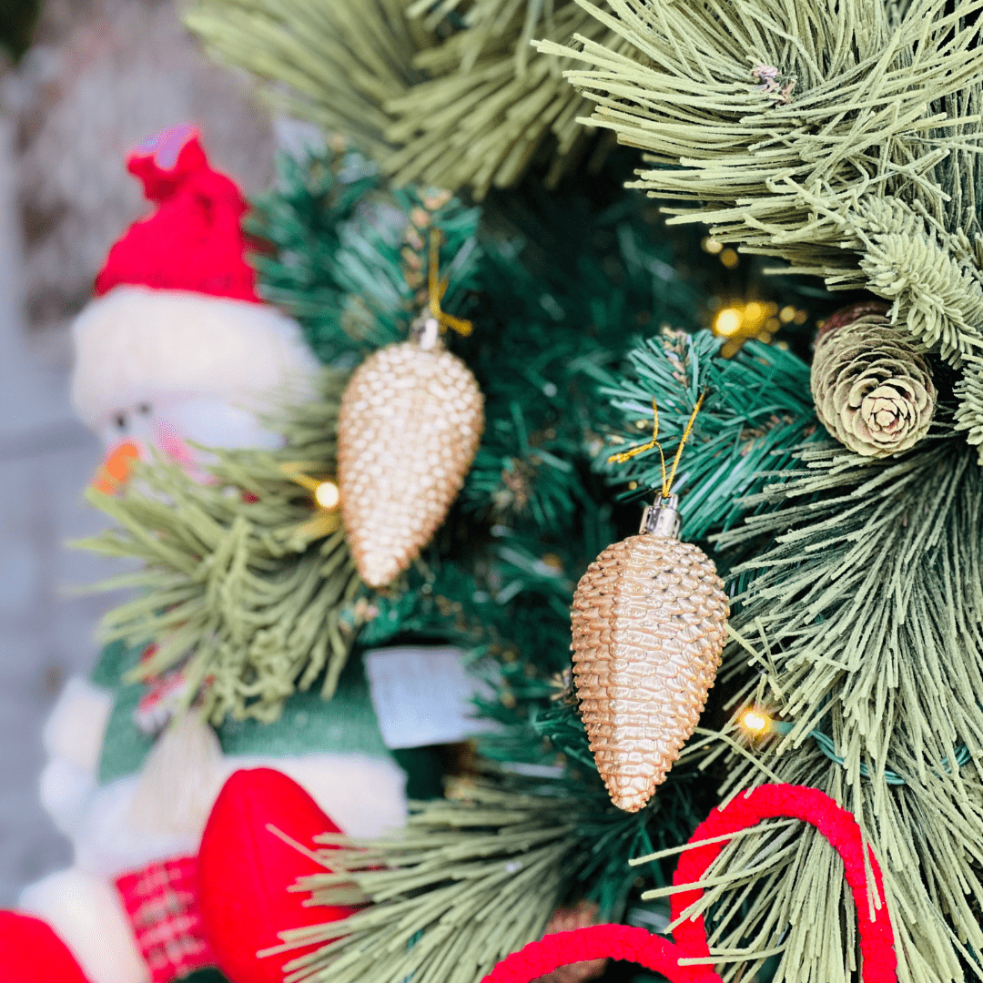 Conjunto 3 Pendentes Pinha Dourada 8cm