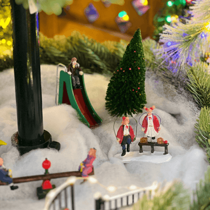 Crianças Brincando no Parque – Cenário Natalino | 10 Peças