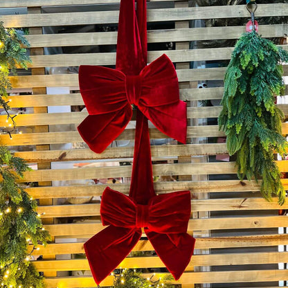 Escapulário Decorativo de Veludo com Laço Vermelho – 192cm