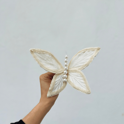 Galho Natalino Borboleta Aveludado Off White 17cm