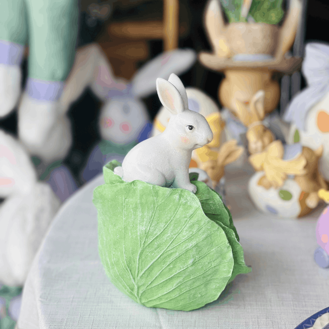 Cenário Coelhos no Alface de Resina 22cm