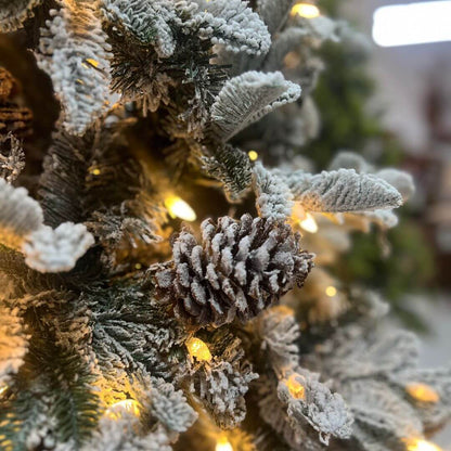 Arvore Natalina - Alaska Iluminada - 240cm - 1369 Galhos - 530 Leds - Nevada - Bivolt