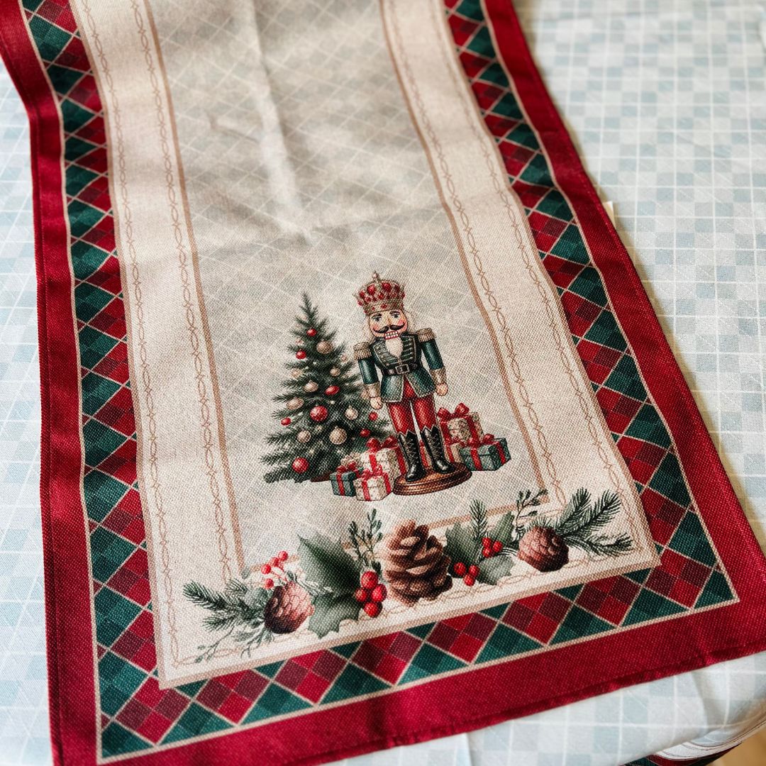 Caminho de Mesa Natalino Quebra-Nozes – 42 x 141cm