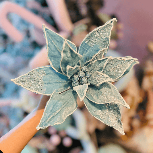 Flor Natalina Poinsetia Aveludada Azul Claro 28x59cm