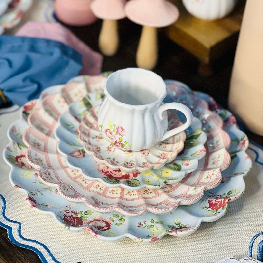 Prato Sobremesa Relevado Azul Com Rosas Vó Dulce - 20cm