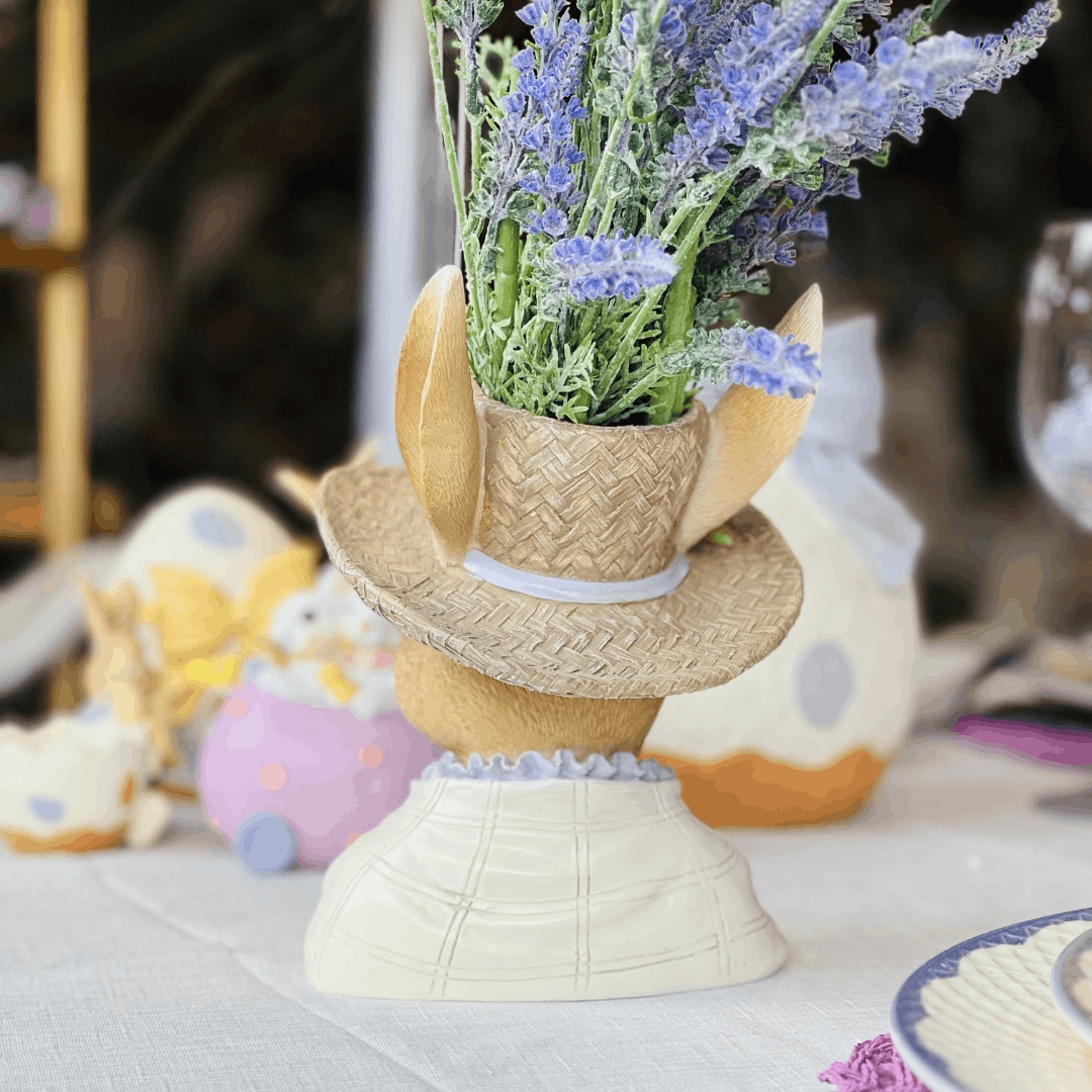 Coelho Com Chapeu Vaso Decorativo de Resina 21cm