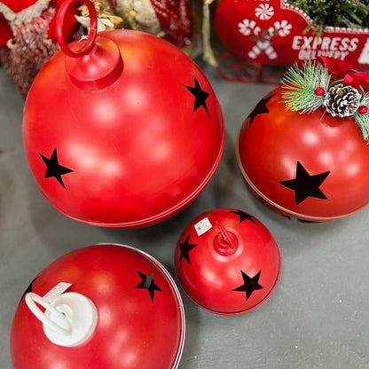 Guizo Natalino de Metal Vermelho Com Corda Veludo 30x30x30cm 