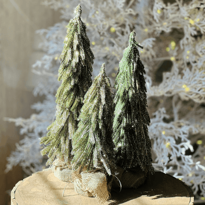 ÁRVORE NATALINA COM LUZ – 34cm
