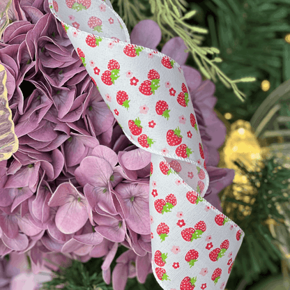 Fita Decorativa Aramada Morangos Branco e Vermelho 6,3cm x 9,14m