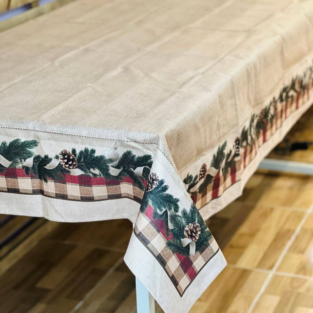 Toalha de Mesa Natalina Bosque – 1,36 x 2,20m