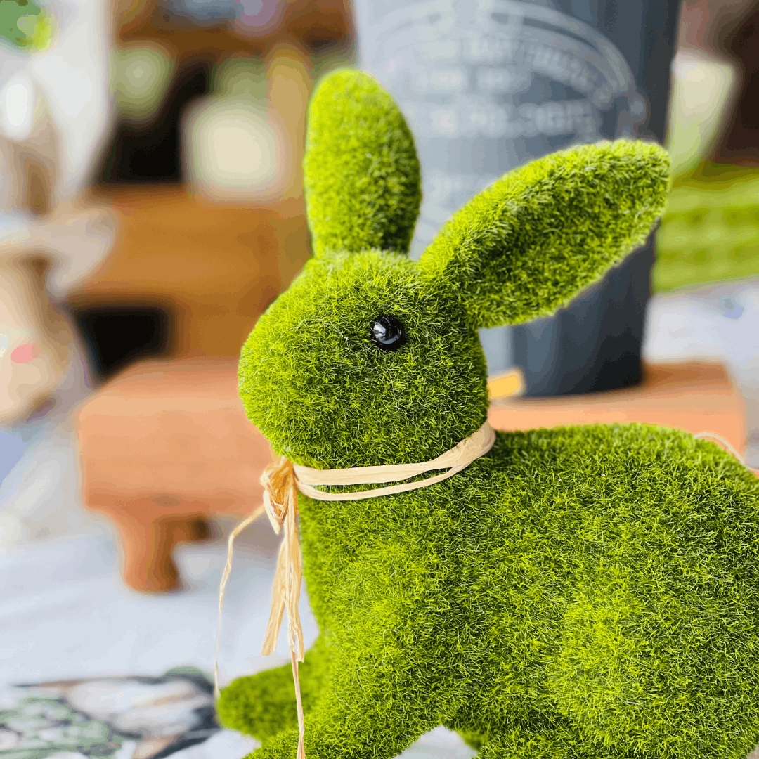 Coelho Decorativo Musgo Verde 21cm