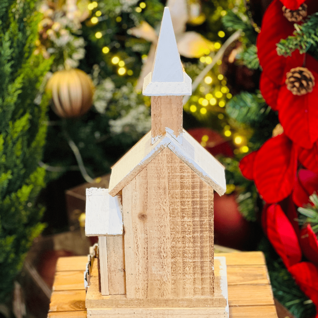 Casa Natalina Com Led de Madeira 43x20x13cm