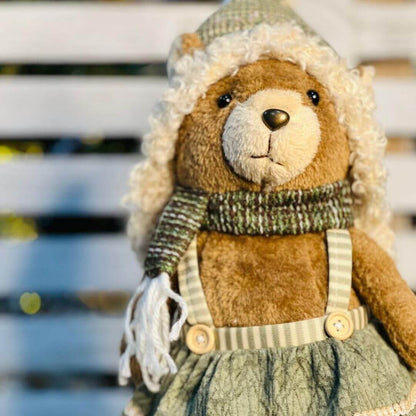 Urso Menina c/ Touca em Pé – 41cm
