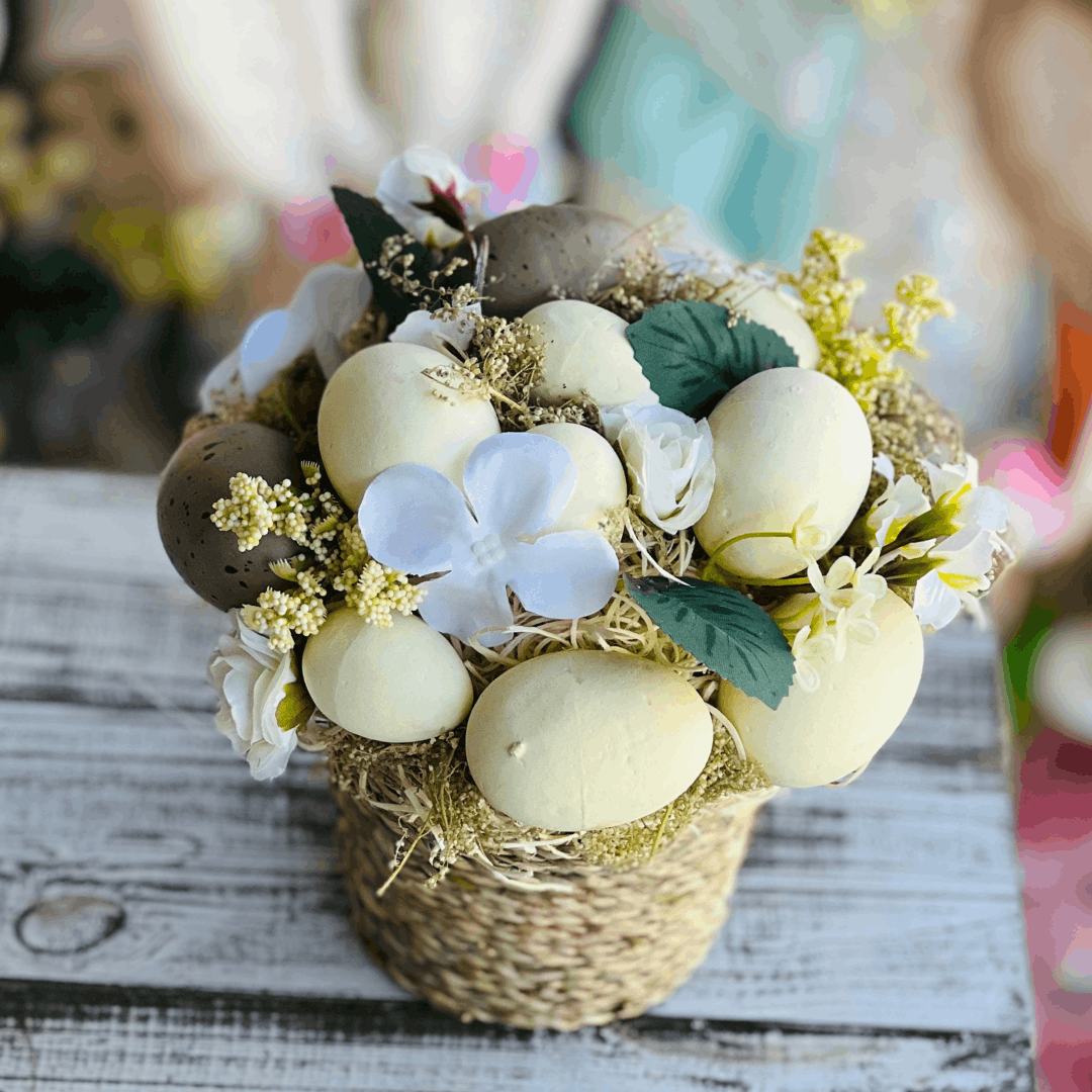 Vaso Decoratico Com Flor e Ovinhos Bege e Amarelo - 20cm