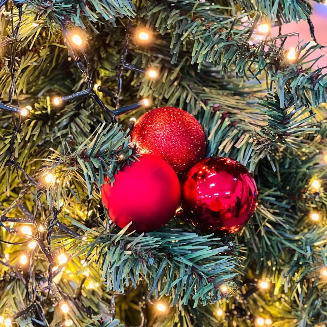 Bola Tubo Brilhante, Fosca e com Glitter Vermelha – 6cm | Jogo com 6 Peças