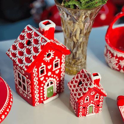 Casa Natalina Vermelho e Branco de Cerâmica 14x10x22cm