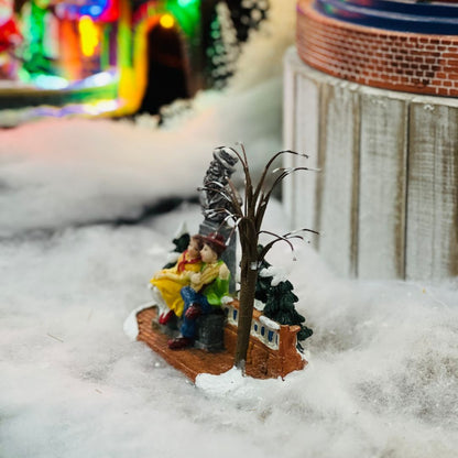 Cenário Natal Casal na Praça 12x11,5x5,5cm