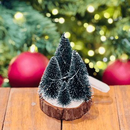 Mini Arvores Nevadas Natalinas no Tronco Com Led 14,5cm