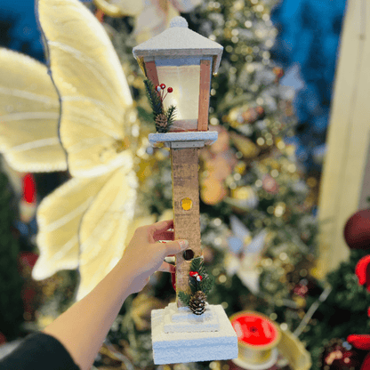 Poste de Madeira Natural Nevado Com Led 52cm - Pilha