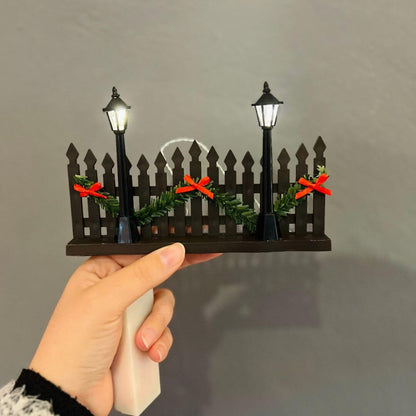 Mini Cerca Decorativa com Festão e LED – 16cm