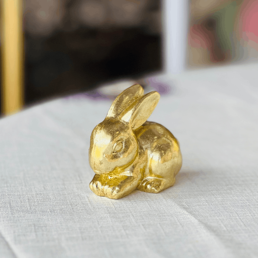 Coelho Dourado de Resina 5x6x10cm