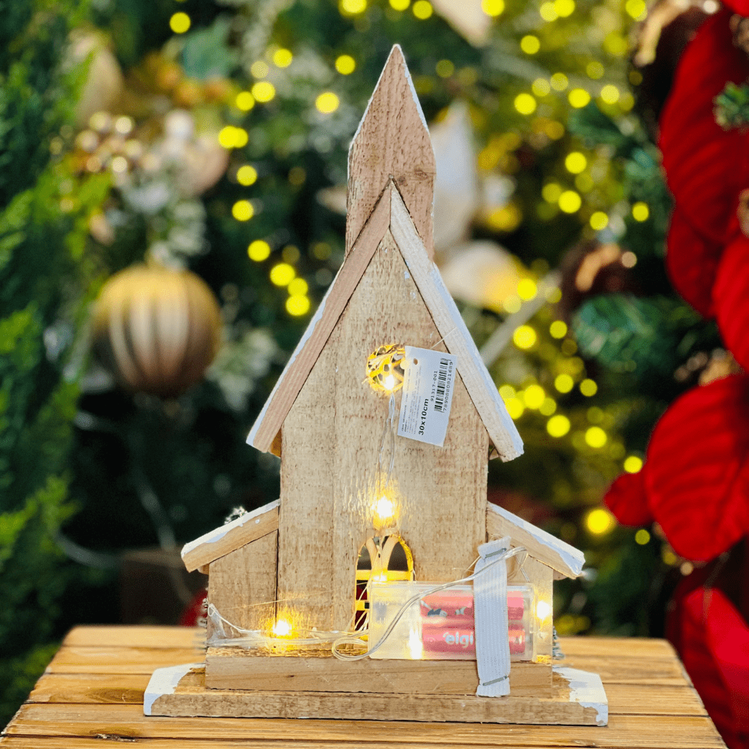 Casa Natalina Com Led de Madeira 30x21x10cm