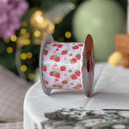 Fita Decorativa Aramada Morangos Branco e Vermelho 6,3cm x 9,14m