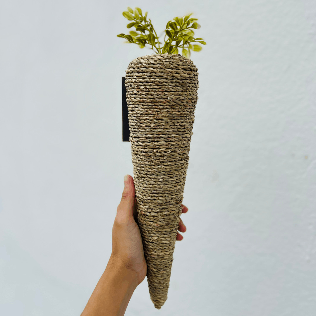 Cenoura Decorativa Natural de Rattan 37cm