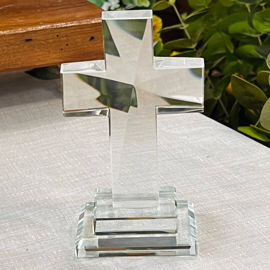 Crucifixo em Cristal Lapidado com Base - 14cm