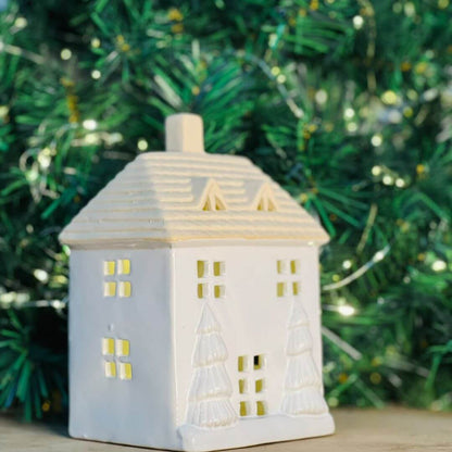 Natal Casa Bege Com Branco  Decorativa C/led - 17,5x10,6x12cm