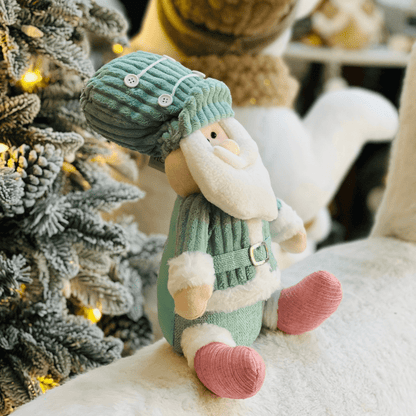 Papai Noel Soldado Verde e Rosa de Pelúcia 40x25cm