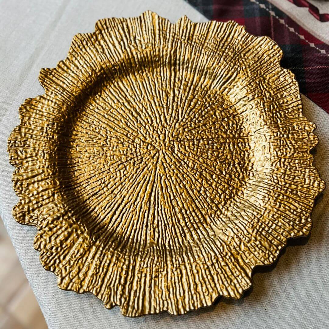 Sousplat de Plástico Dourado – 33cm