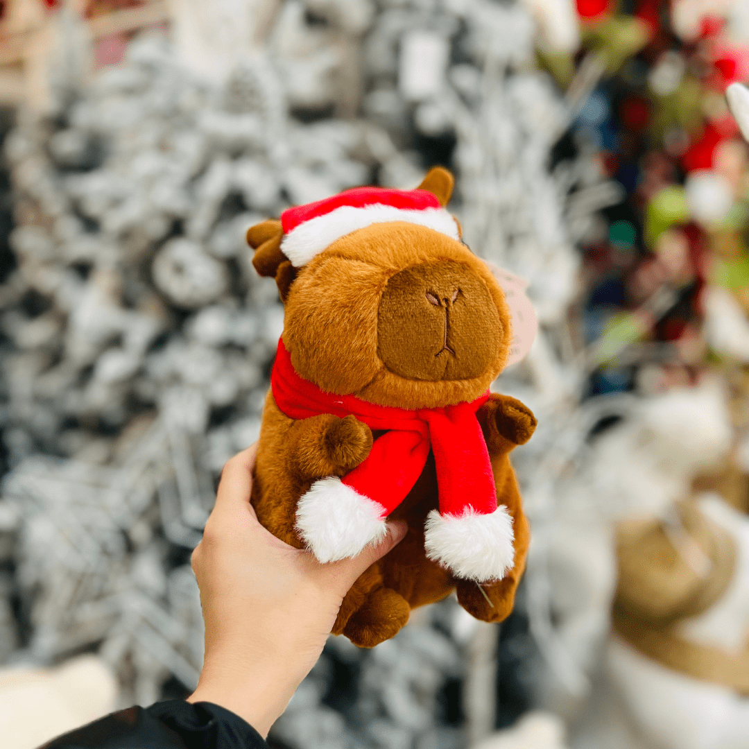 Capivara Natalina de Pelúcia 15cm