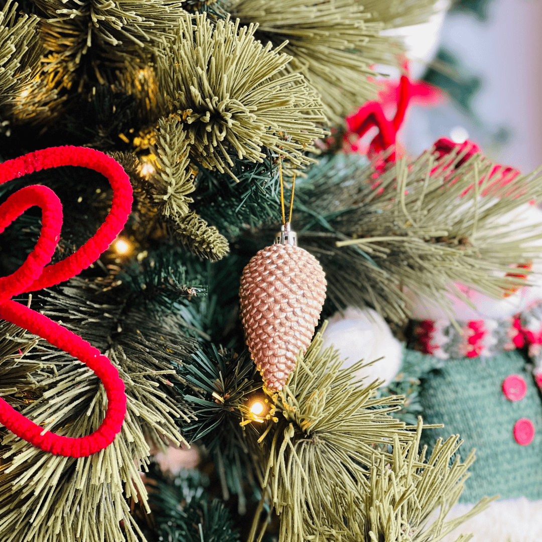 Conjunto 3 Pendentes Pinha Dourada 8cm