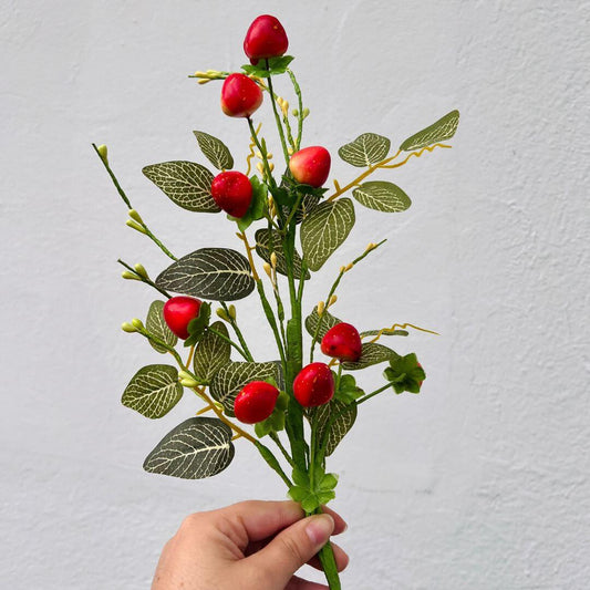 Galho Decorativo Morango Vermelho – 55cm