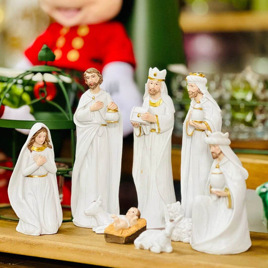 Presépio Branco com Detalhes em Dourado