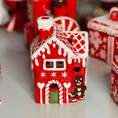 Casa Natalina Com Gingerbread Vermelho e Branco de Cerâmica 12x10x18cm