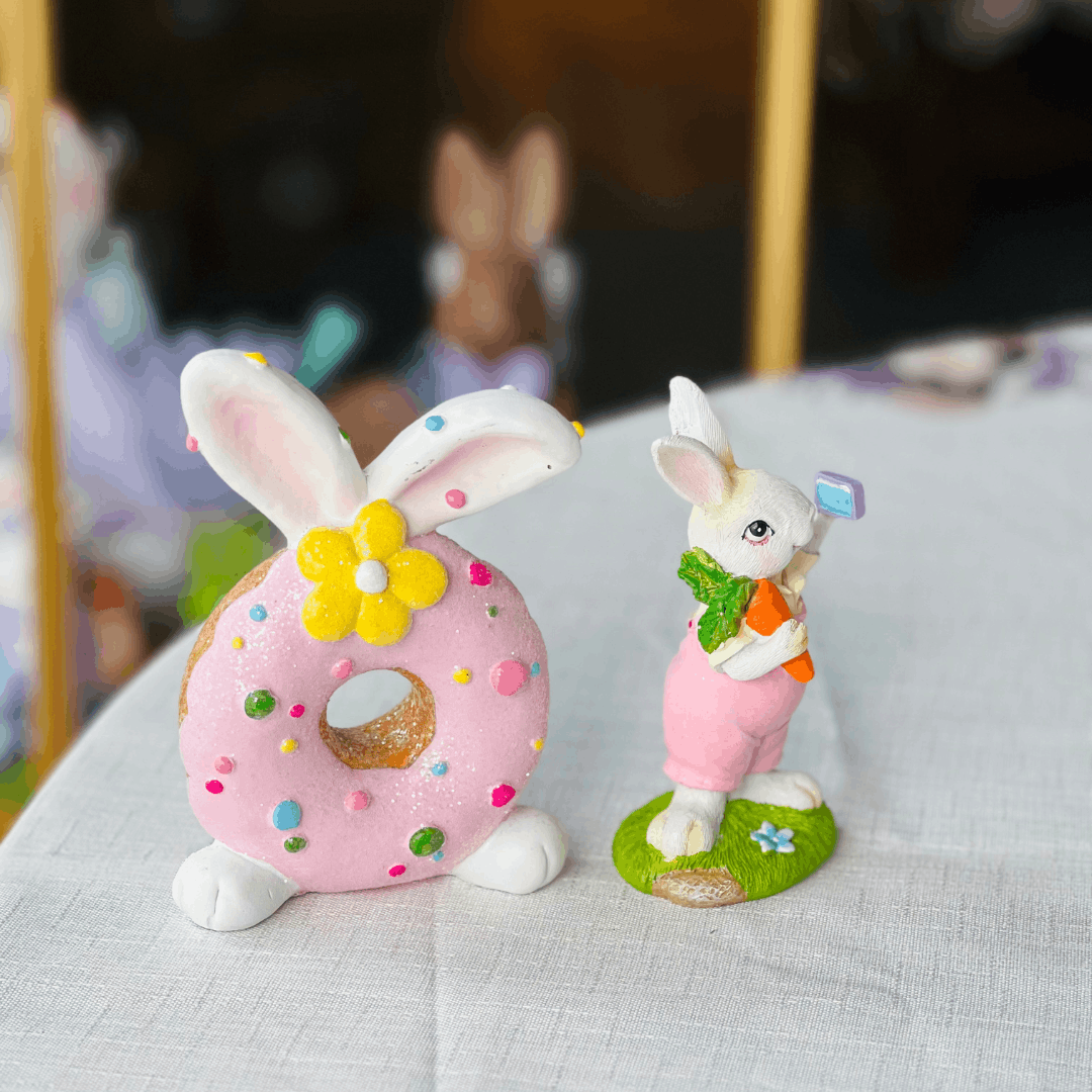 Donut Com Orelhas Rosa de Resina 9x4,5x13,8cm