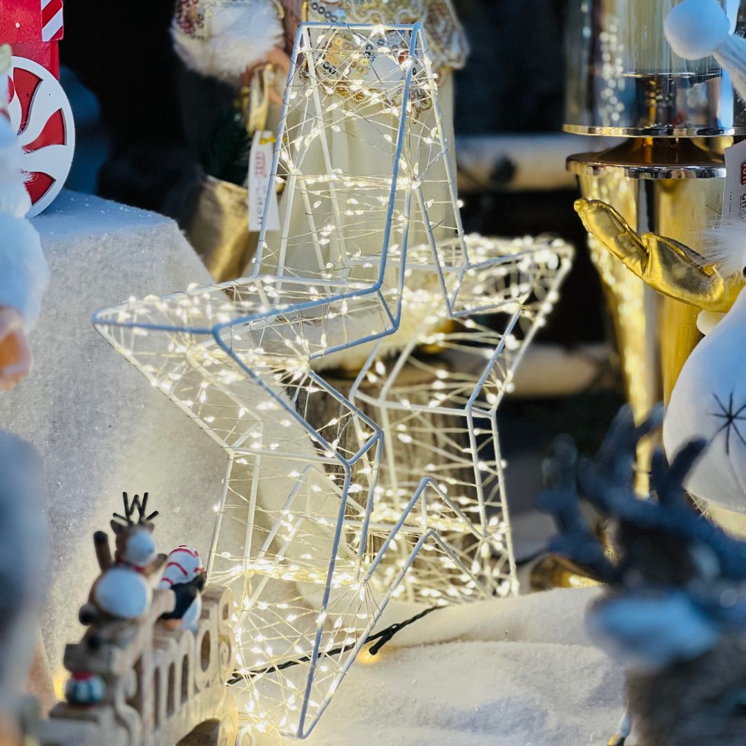 Estrela Decorativa 480 Led Bivolt Branco Quente - 38x6cm