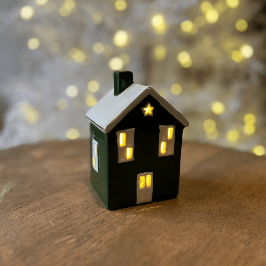 Casa Decorativa com Estrela e LED – 11,5cm